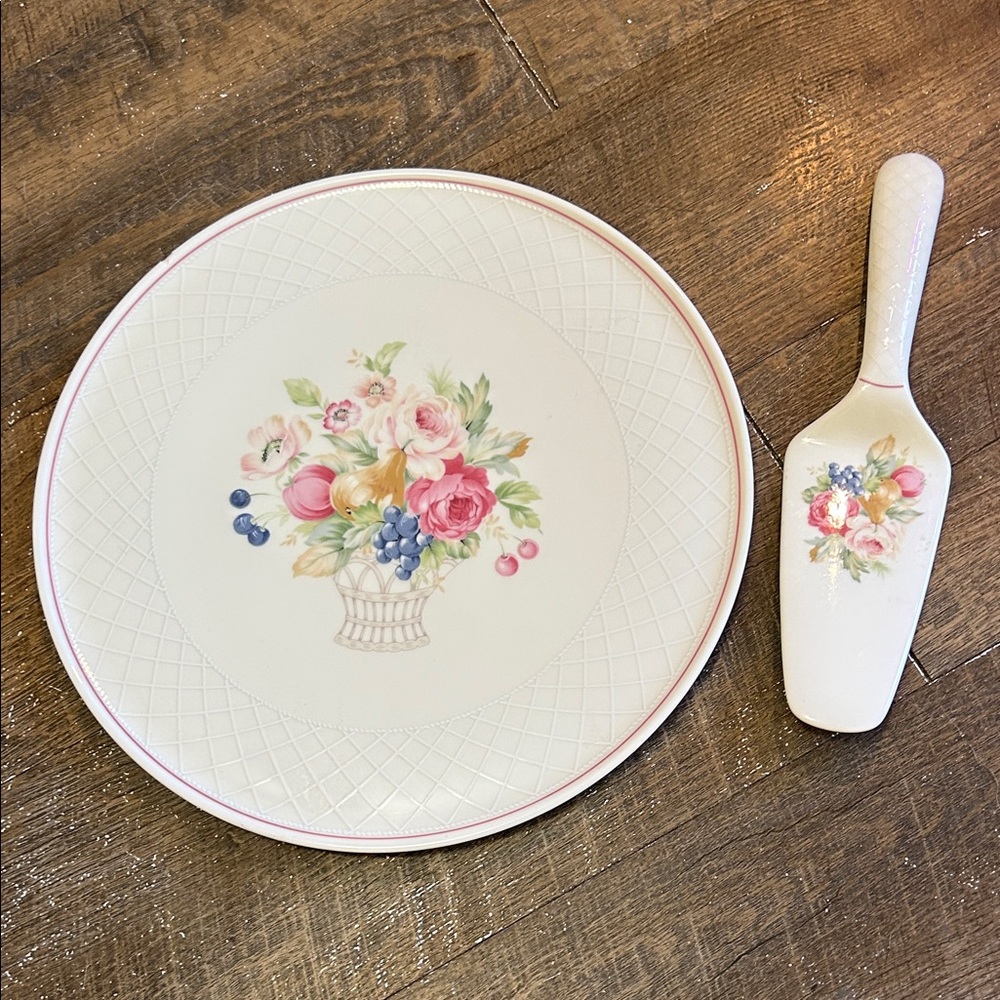 Mikasa Floral Basket Cake Plate and‎ Server Set Bone china Roses